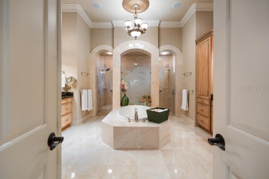 841 PONCE DE LEON Dr ST PETERSBURG, FL 33715