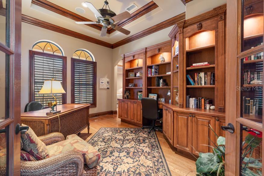 841 PONCE DE LEON Dr ST PETERSBURG, FL 33715