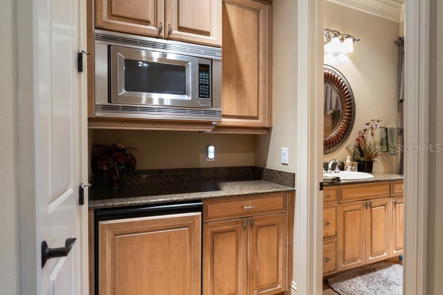 841 PONCE DE LEON Dr ST PETERSBURG, FL 33715