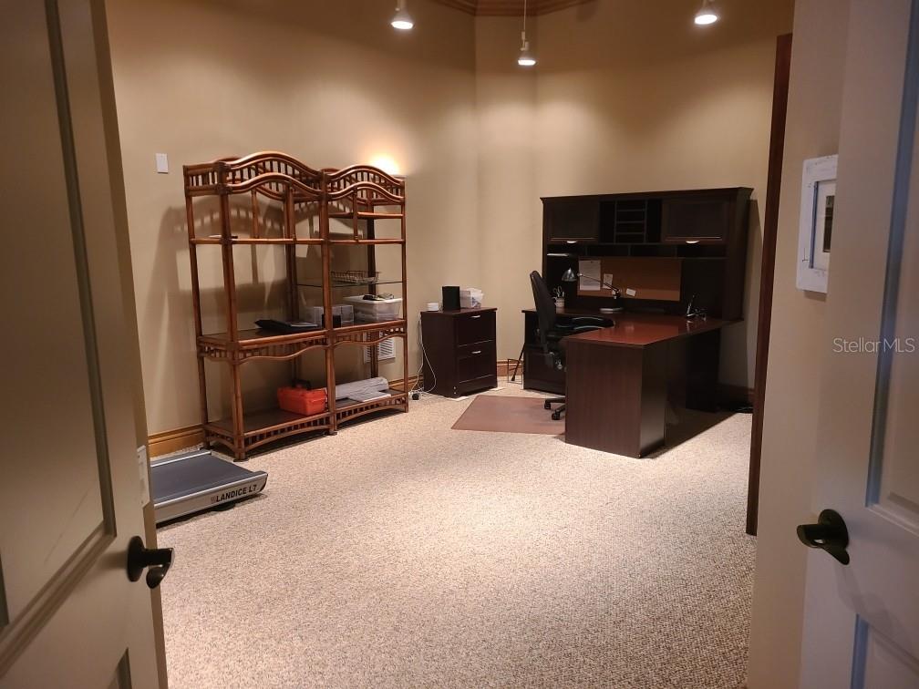 841 PONCE DE LEON Dr ST PETERSBURG, FL 33715