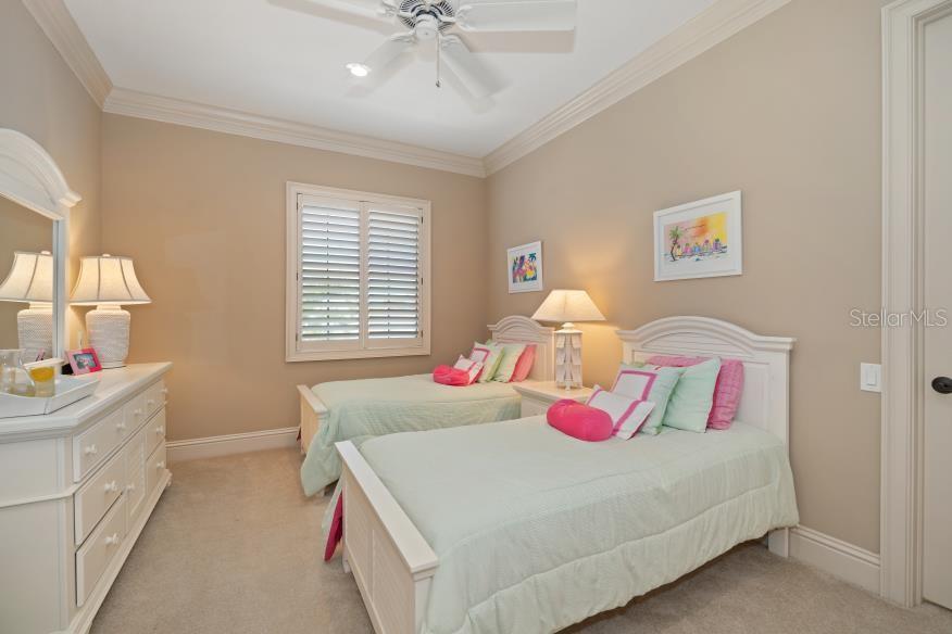 841 PONCE DE LEON Dr ST PETERSBURG, FL 33715