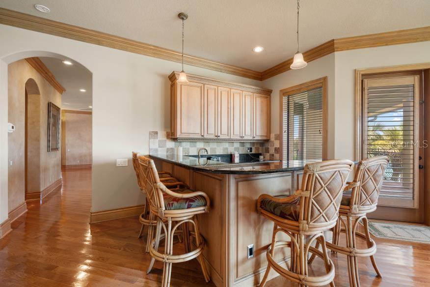 841 PONCE DE LEON Dr ST PETERSBURG, FL 33715