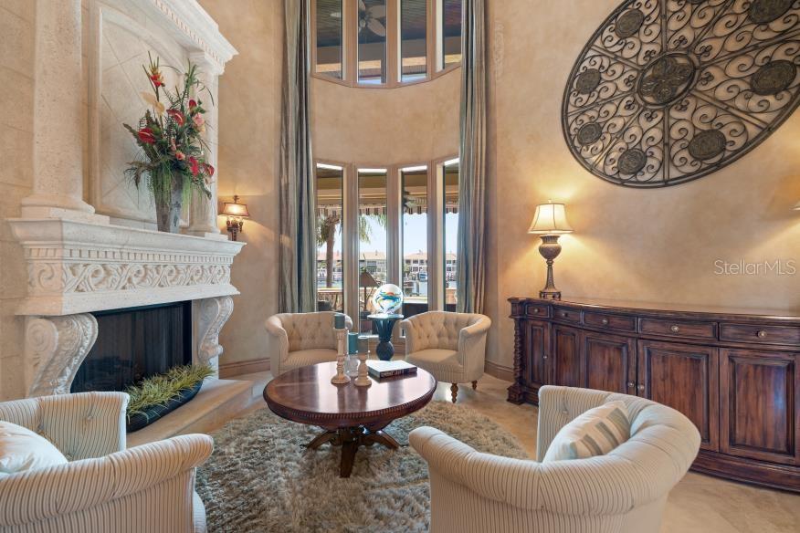 841 PONCE DE LEON Dr ST PETERSBURG, FL 33715