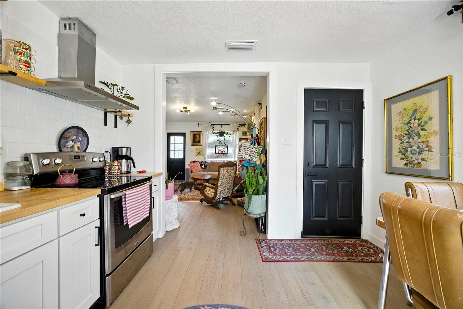 1466 15TH St ST PETERSBURG, FL 33705