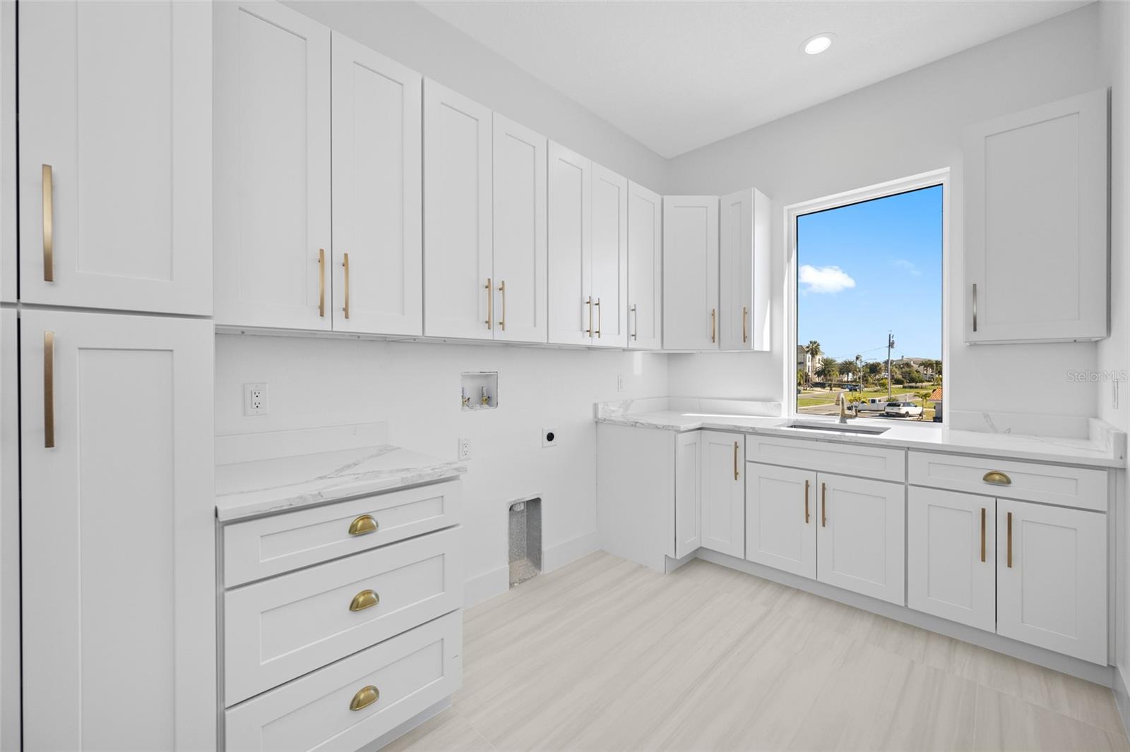 11460 7TH St TREASURE ISLAND, FL 33706