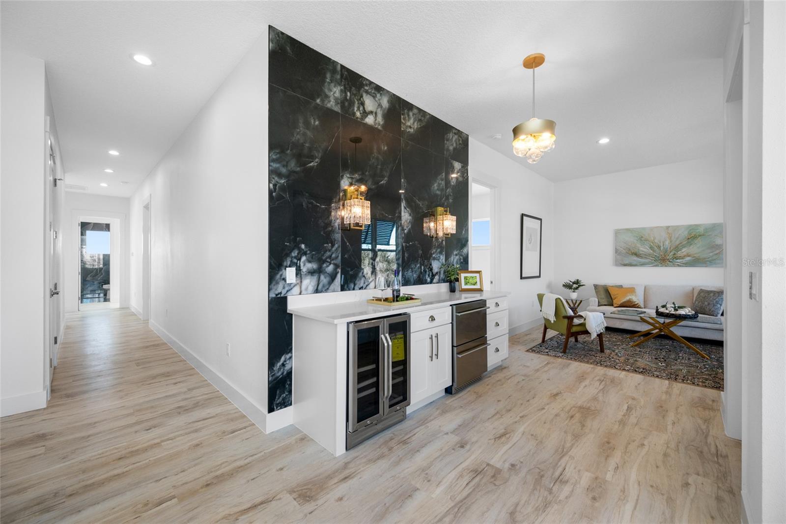 11460 7TH St TREASURE ISLAND, FL 33706