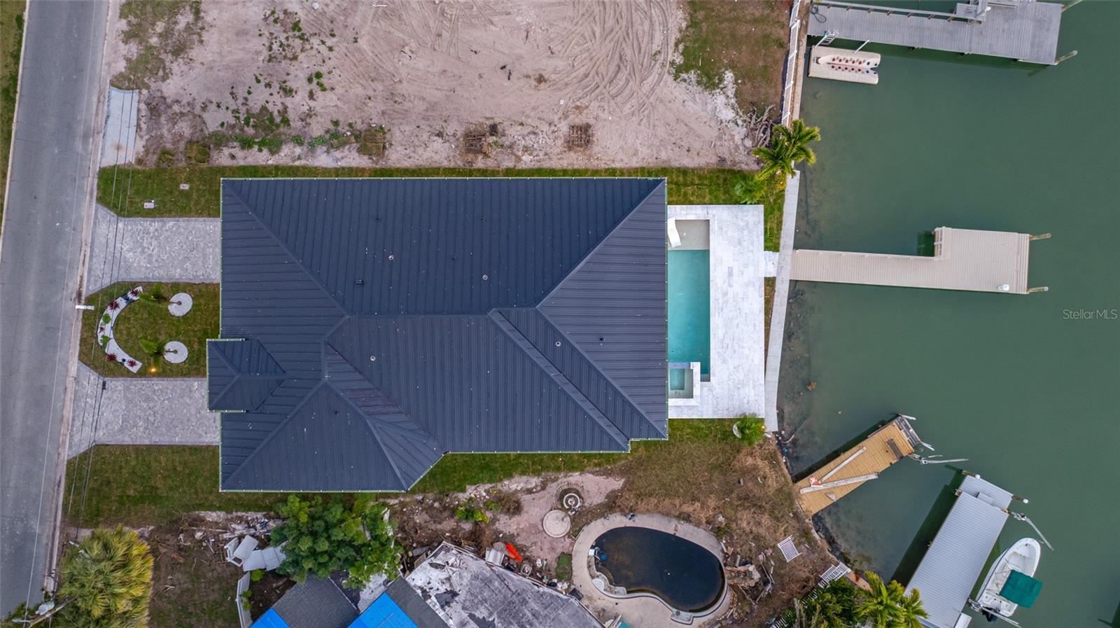 11460 7TH St TREASURE ISLAND, FL 33706