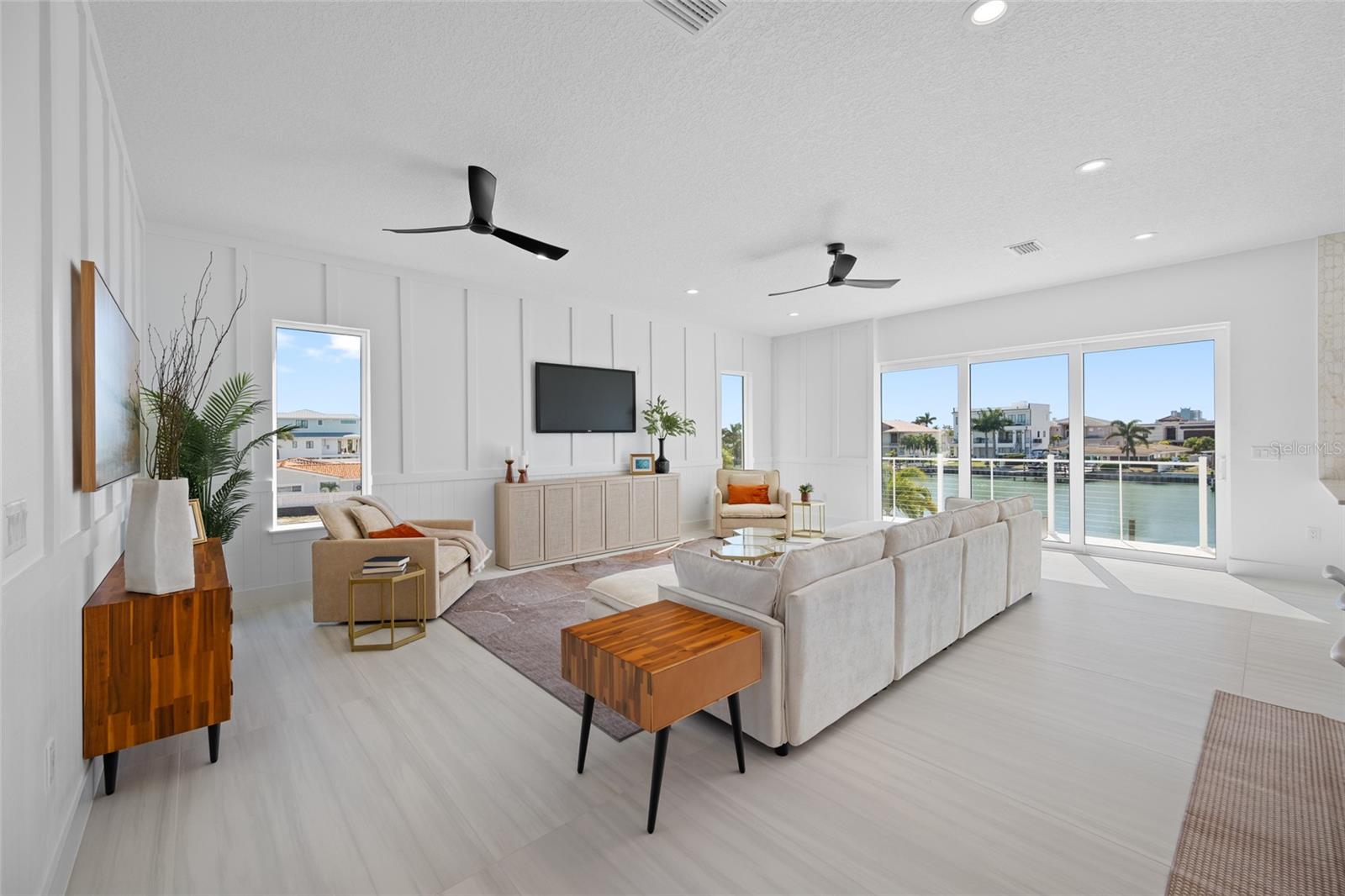 11460 7TH St TREASURE ISLAND, FL 33706