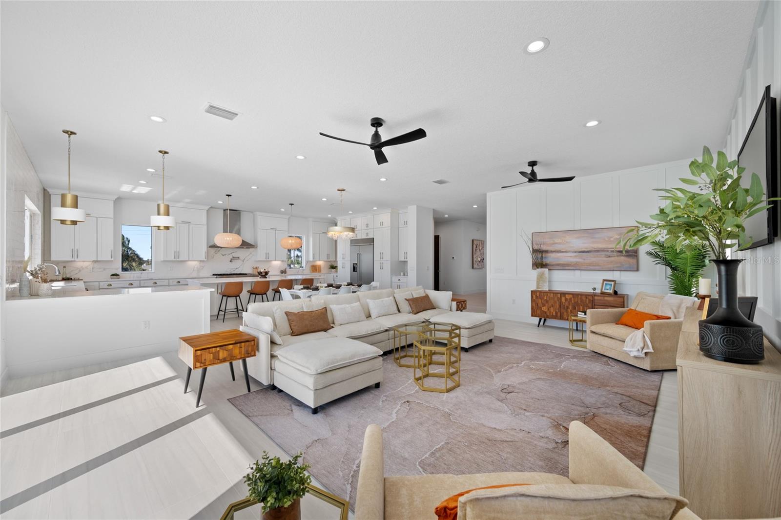 11460 7TH St TREASURE ISLAND, FL 33706