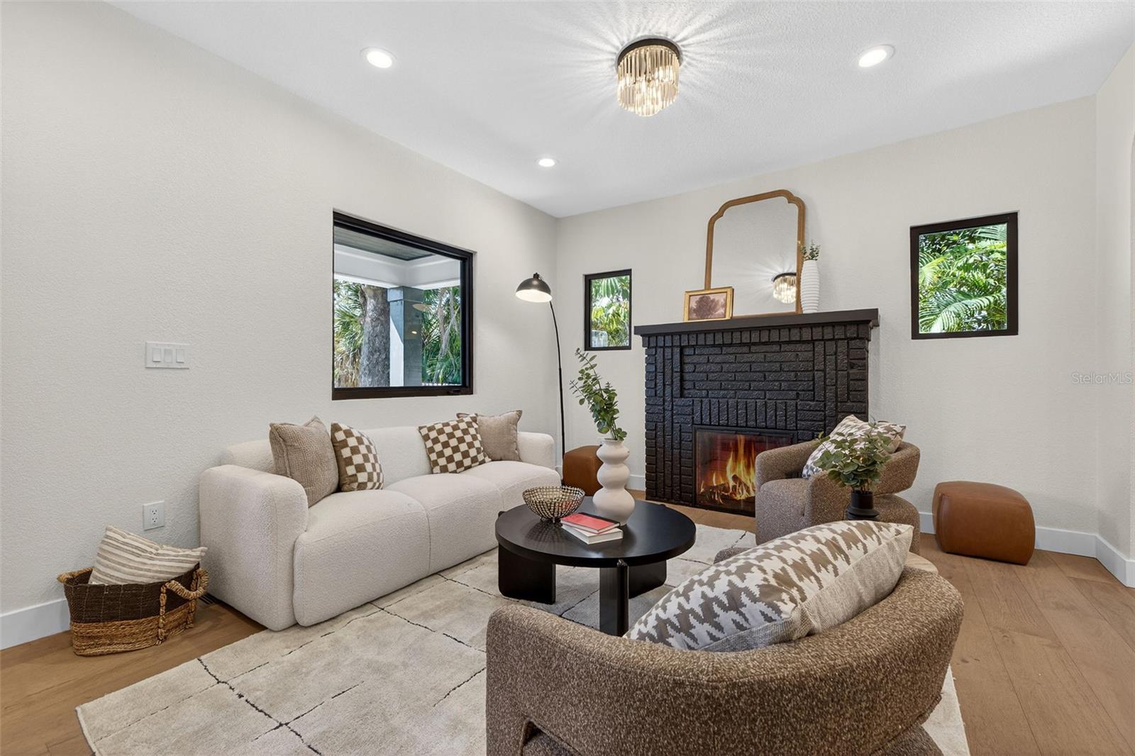 159 17TH Ave ST PETERSBURG, FL 33704