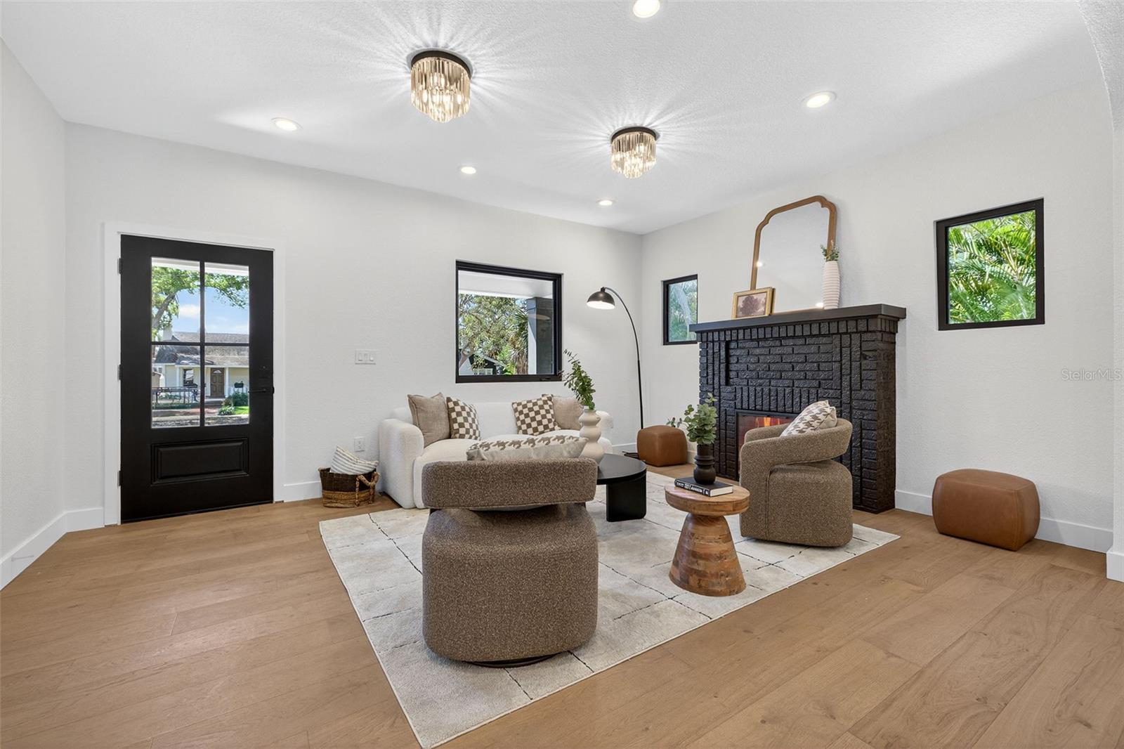 159 17TH Ave ST PETERSBURG, FL 33704