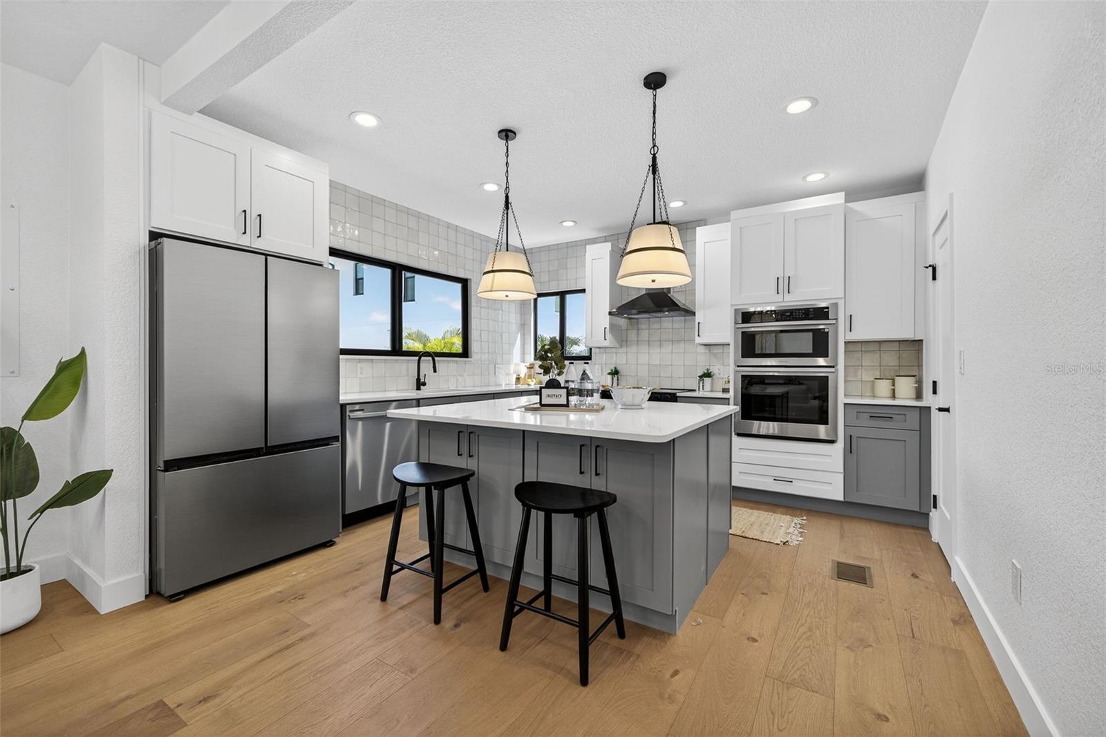 159 17TH Ave ST PETERSBURG, FL 33704