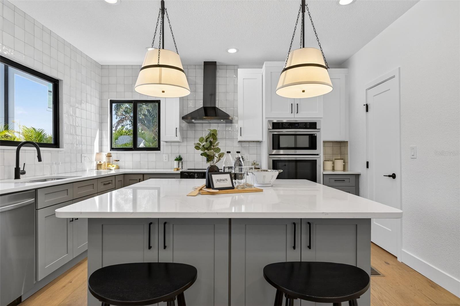 159 17TH Ave ST PETERSBURG, FL 33704