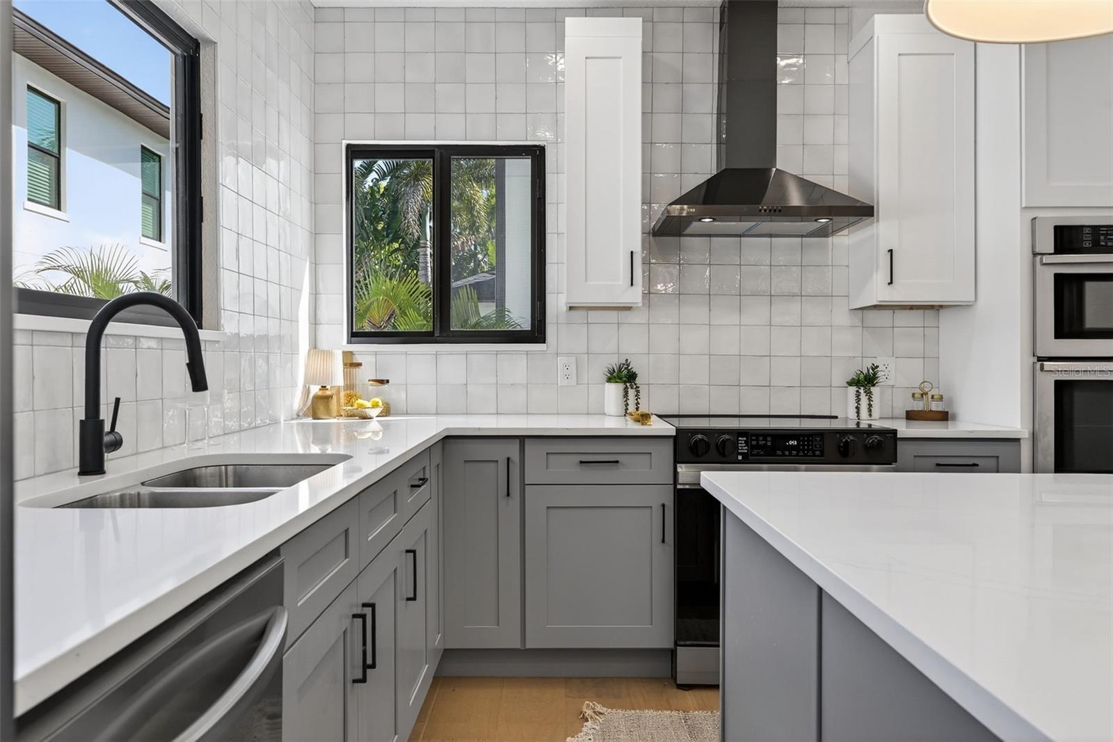 159 17TH Ave ST PETERSBURG, FL 33704