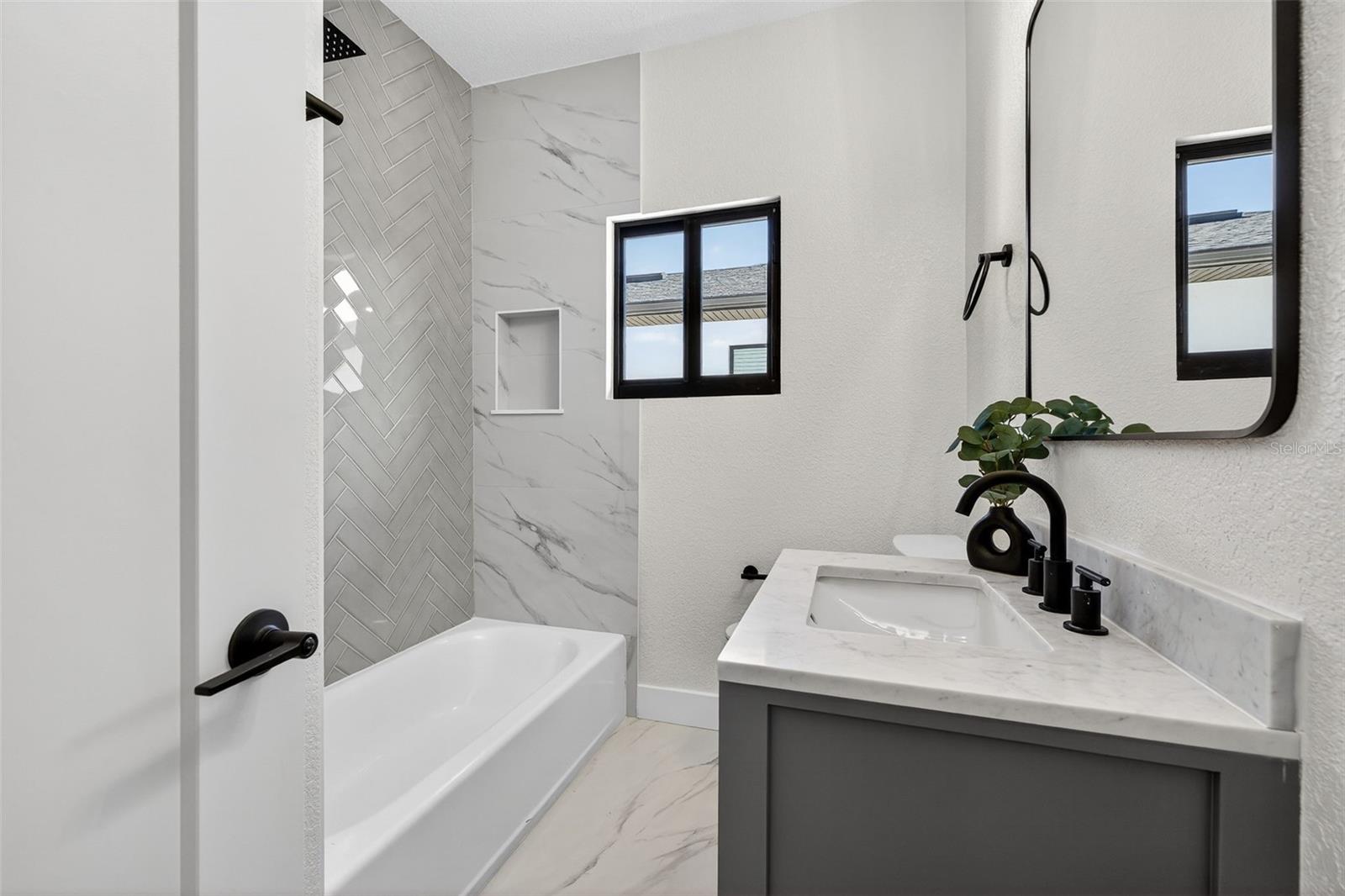 159 17TH Ave ST PETERSBURG, FL 33704