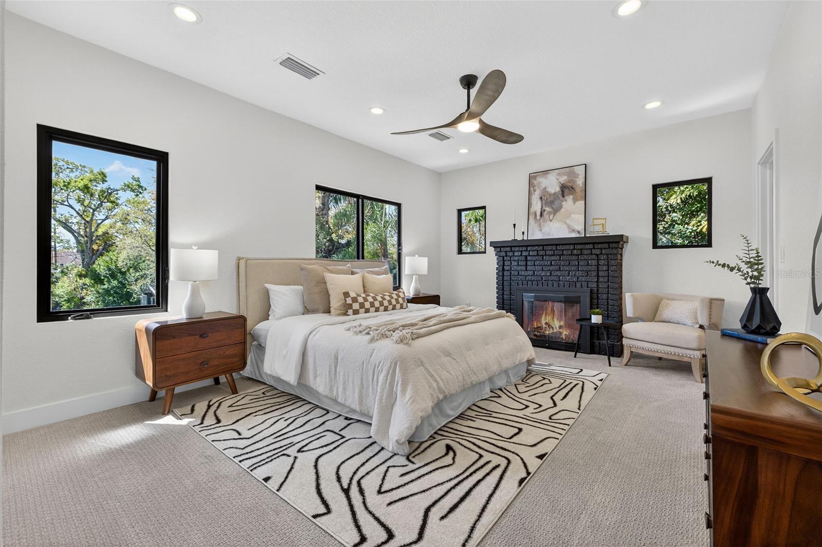 159 17TH Ave ST PETERSBURG, FL 33704