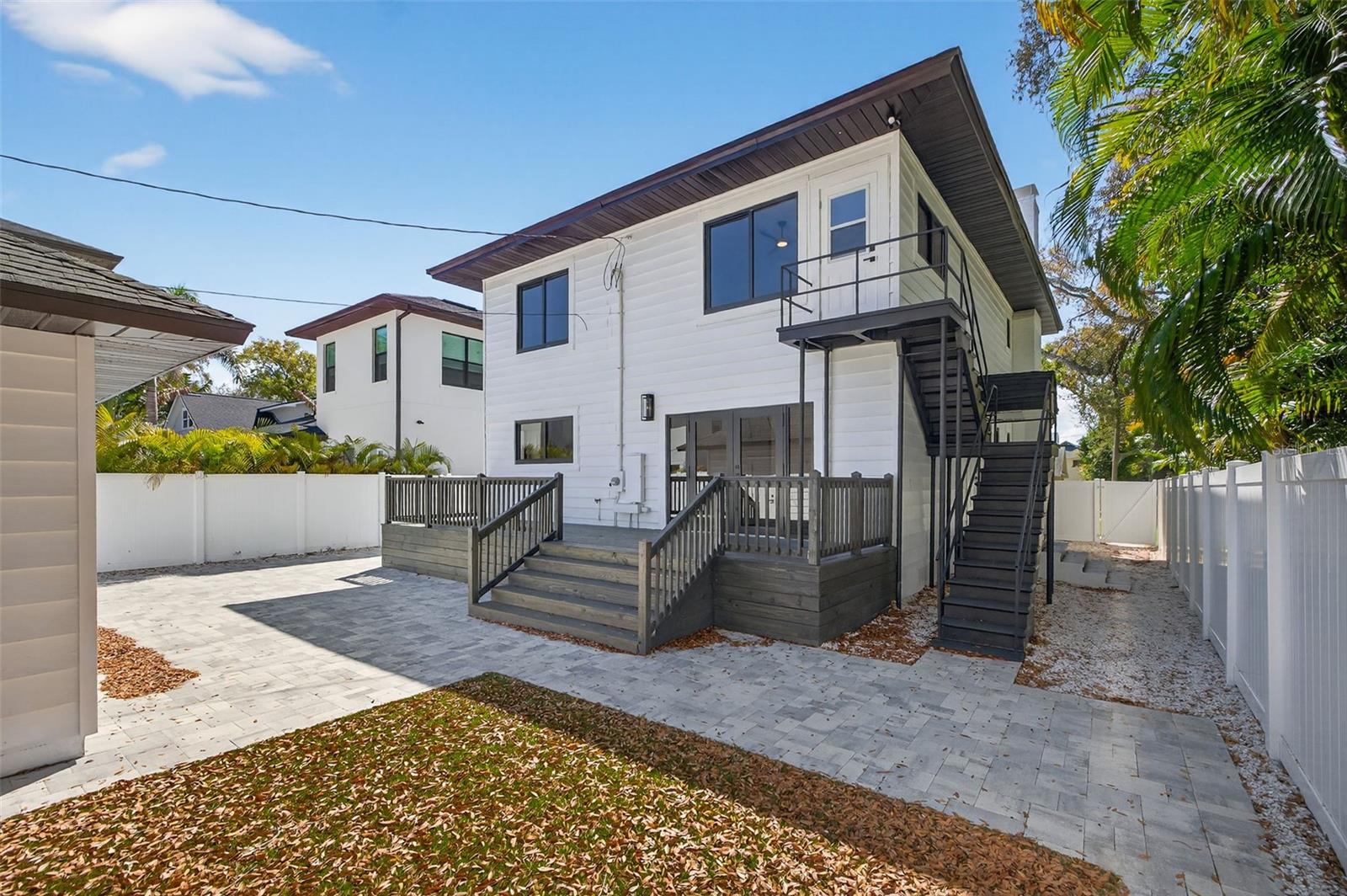 159 17TH Ave ST PETERSBURG, FL 33704