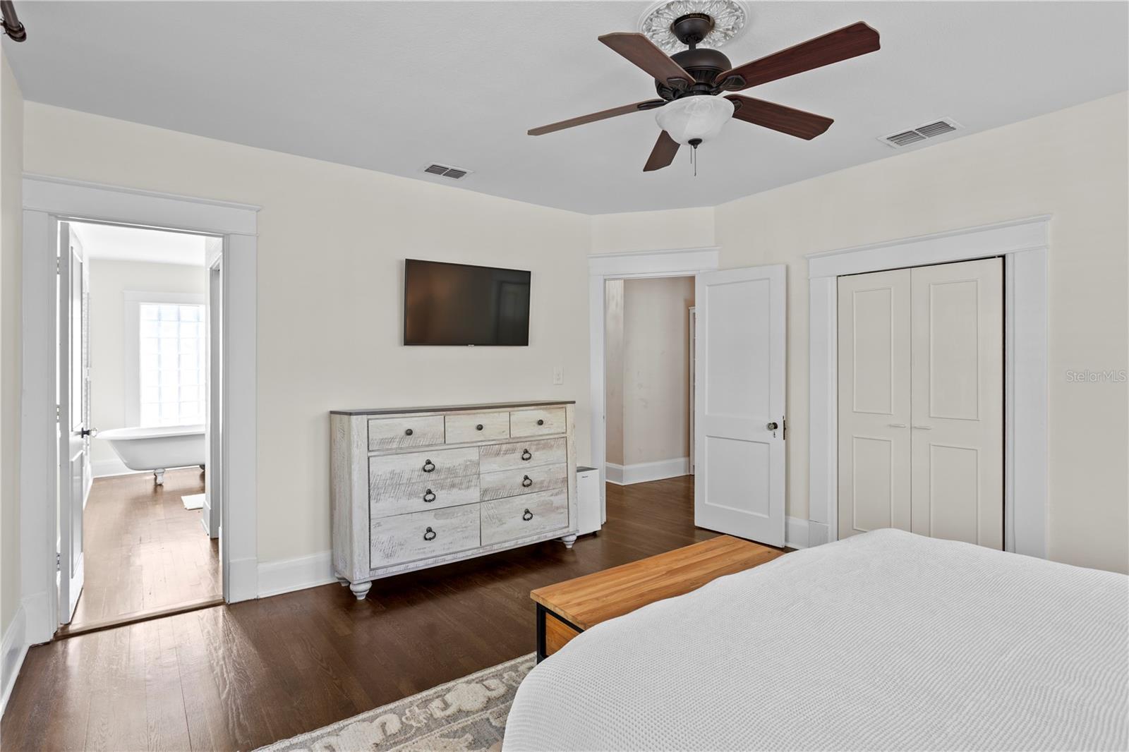 2810 W MORRISON Ave TAMPA, FL 33629