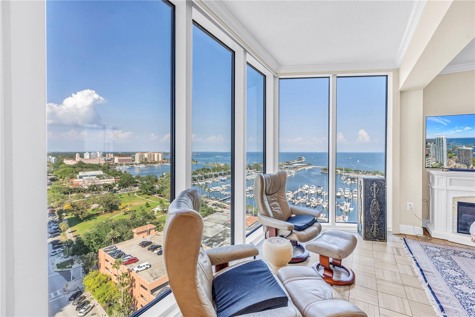 1 Bch Dr #1702 ST PETERSBURG, FL 33701