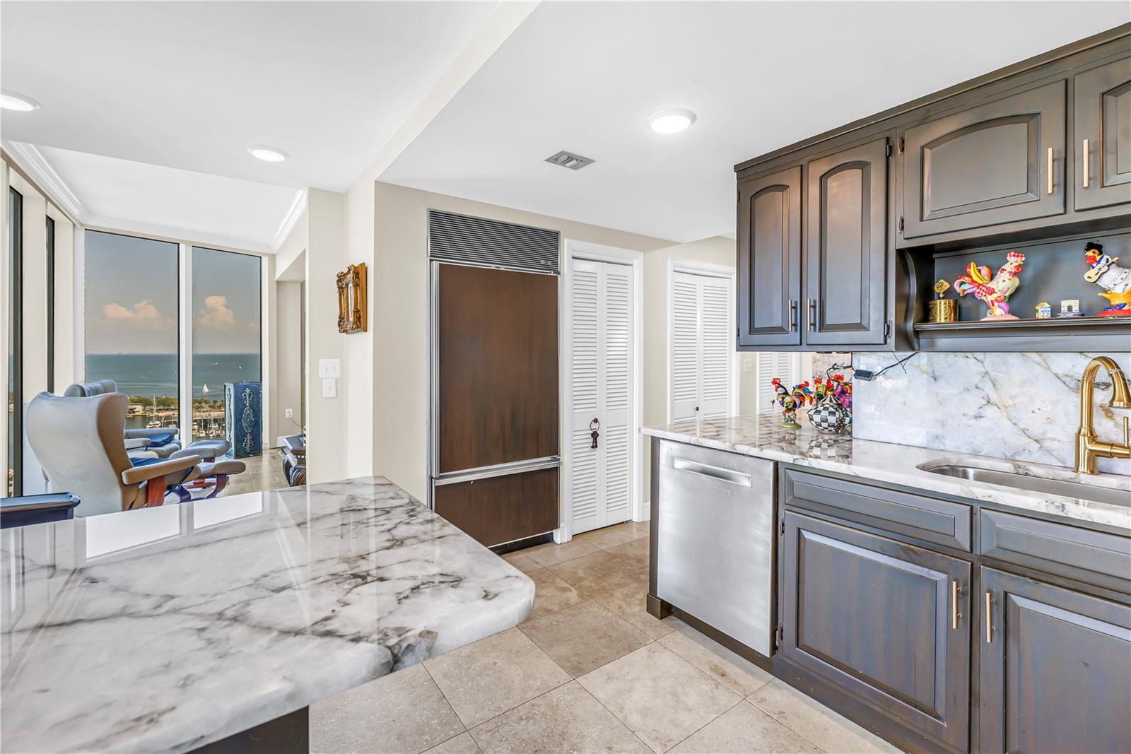 1 Bch Dr #1702 ST PETERSBURG, FL 33701