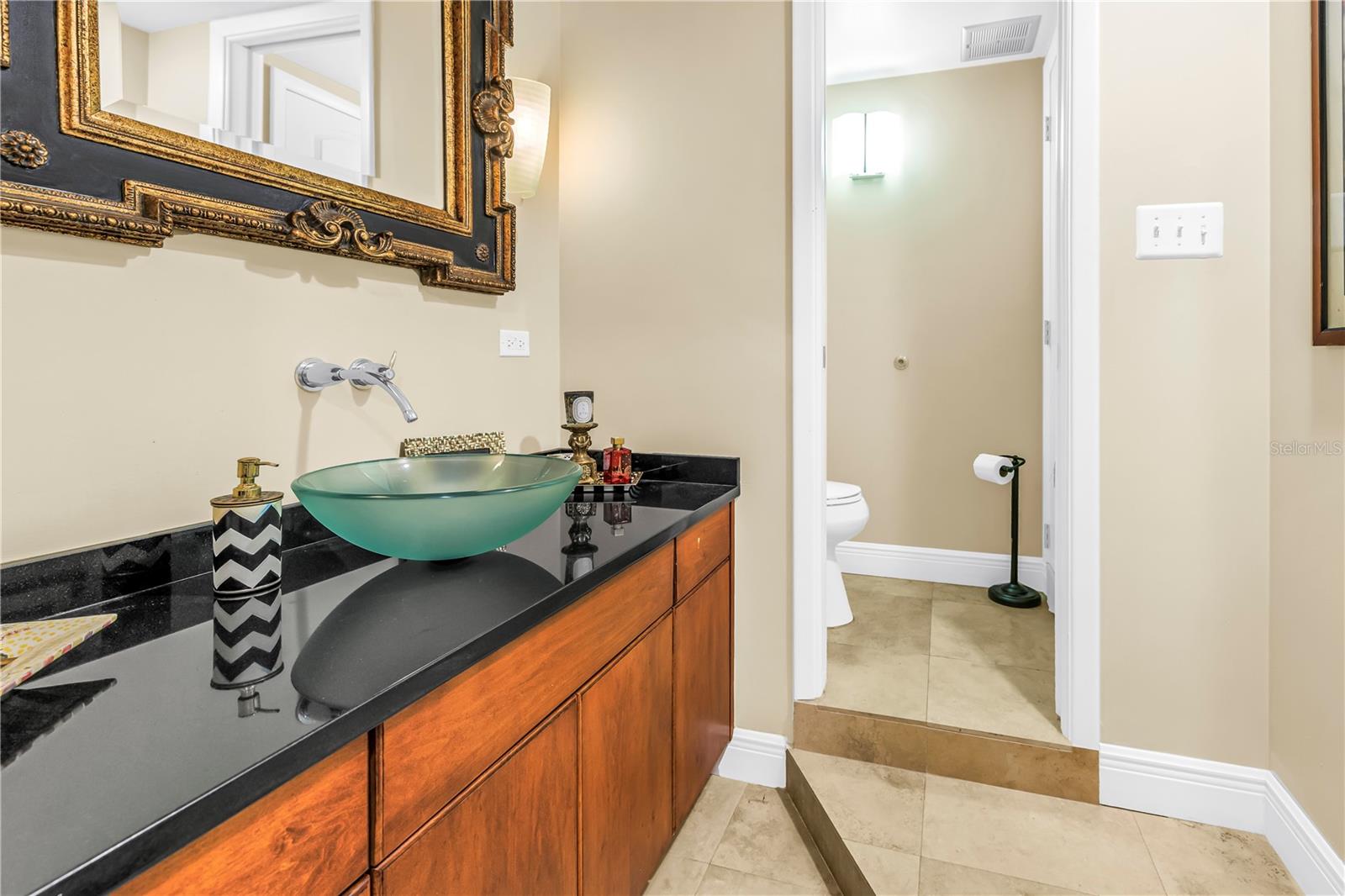 1 Bch Dr #1702 ST PETERSBURG, FL 33701