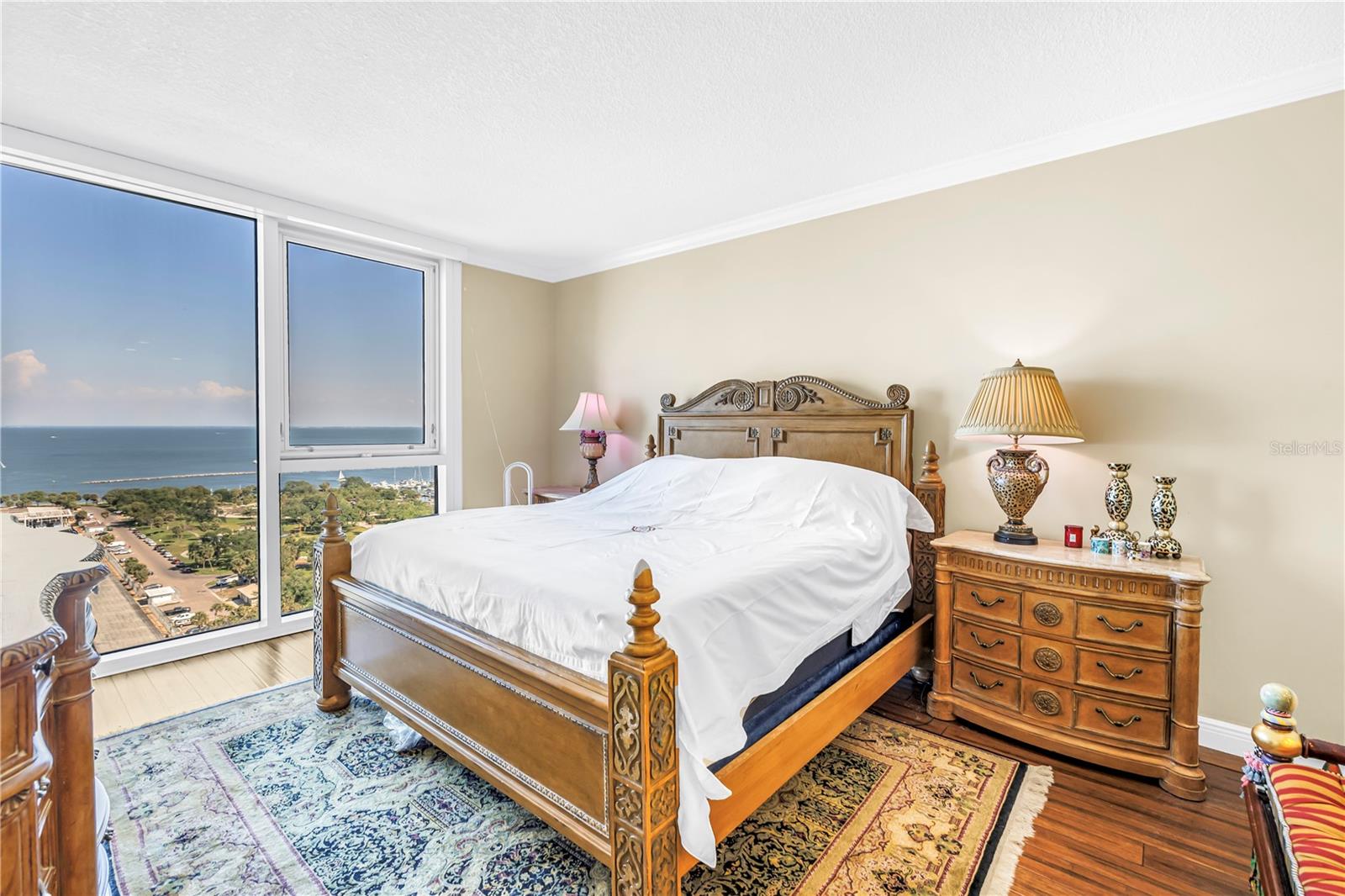 1 Bch Dr #1702 ST PETERSBURG, FL 33701