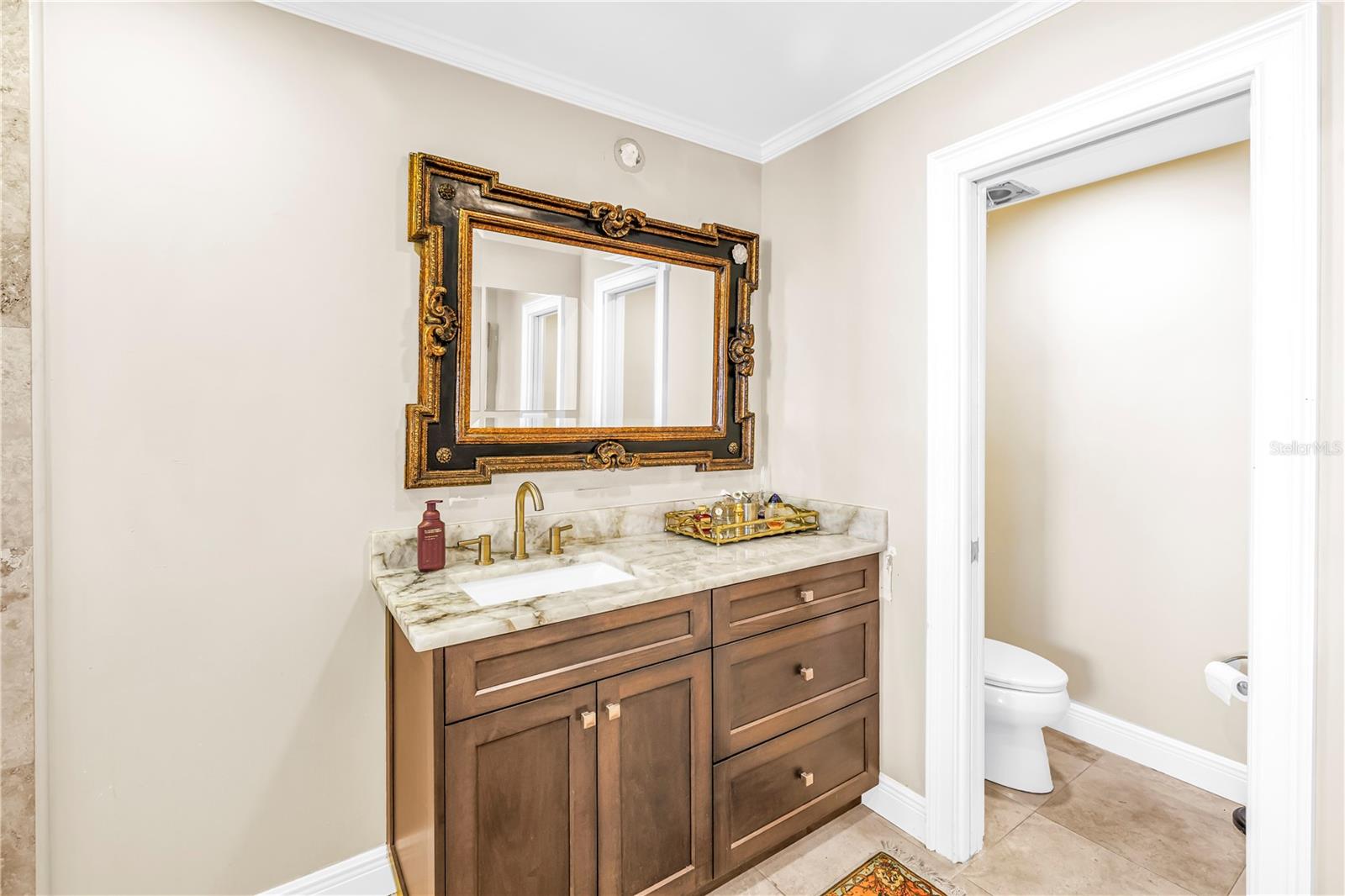 1 Bch Dr #1702 ST PETERSBURG, FL 33701