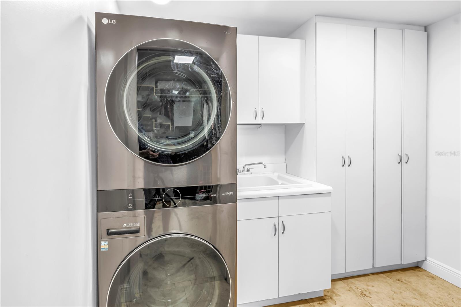 1 Bch Dr #1702 ST PETERSBURG, FL 33701