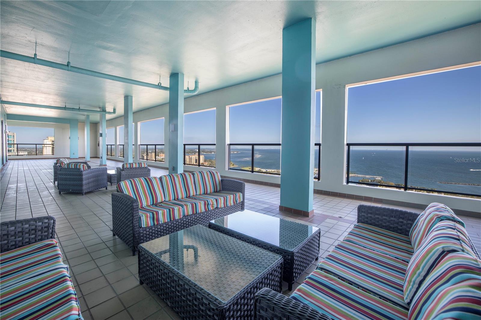 1 Bch Dr #1702 ST PETERSBURG, FL 33701