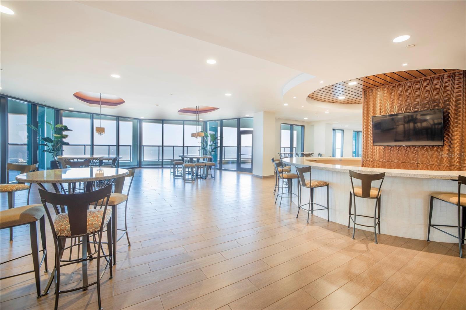 1 Bch Dr #1702 ST PETERSBURG, FL 33701