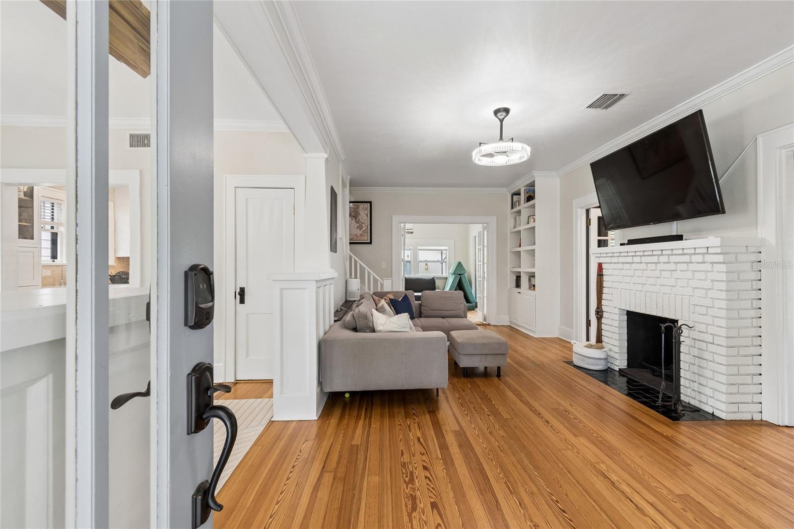 1126 16TH Ave ST PETERSBURG, FL 33704