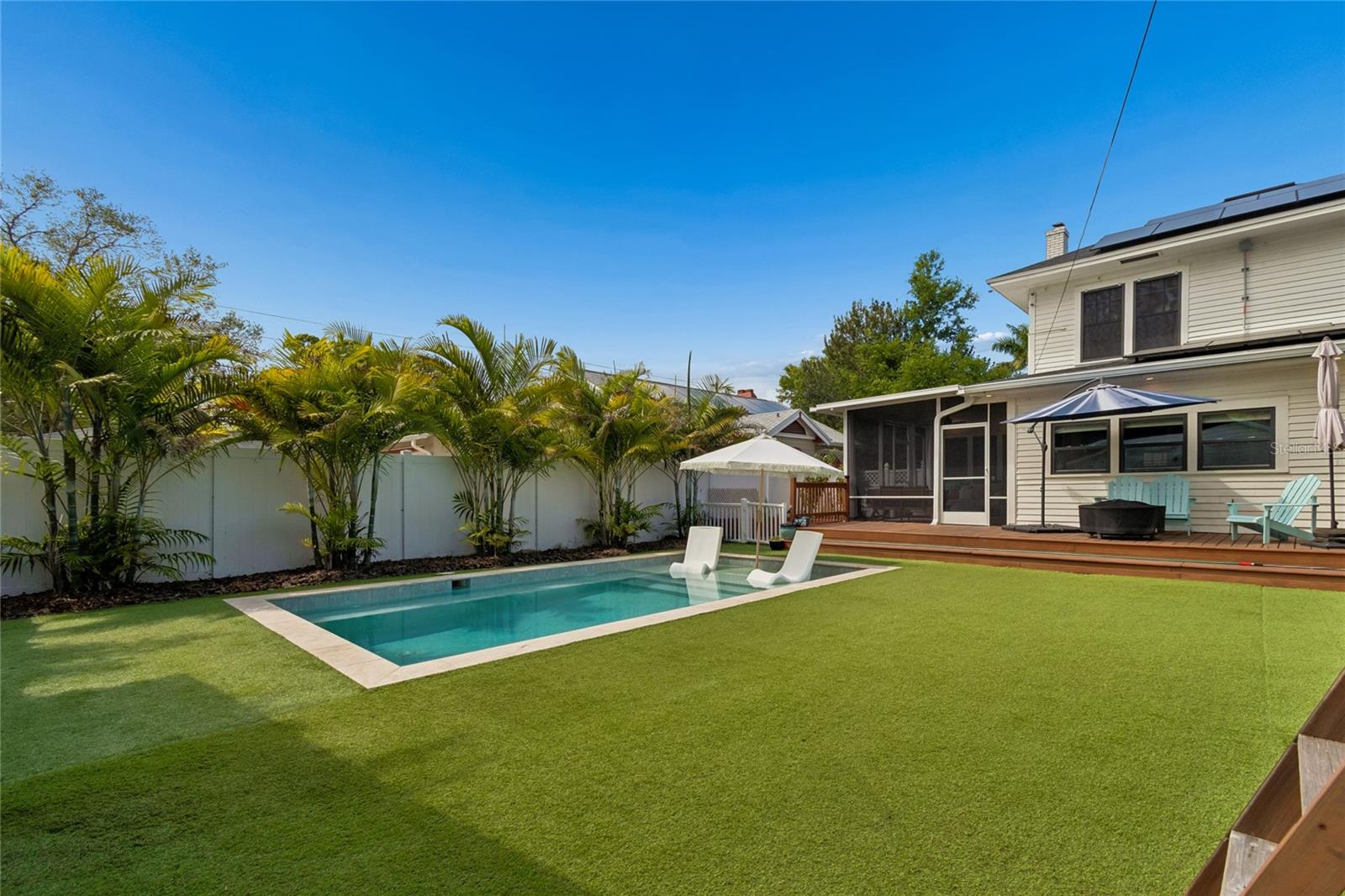 1126 16TH Ave ST PETERSBURG, FL 33704