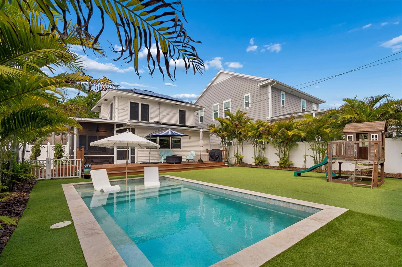 1126 16TH Ave ST PETERSBURG, FL 33704