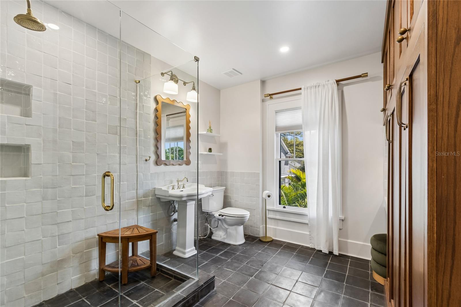 1126 16TH Ave ST PETERSBURG, FL 33704