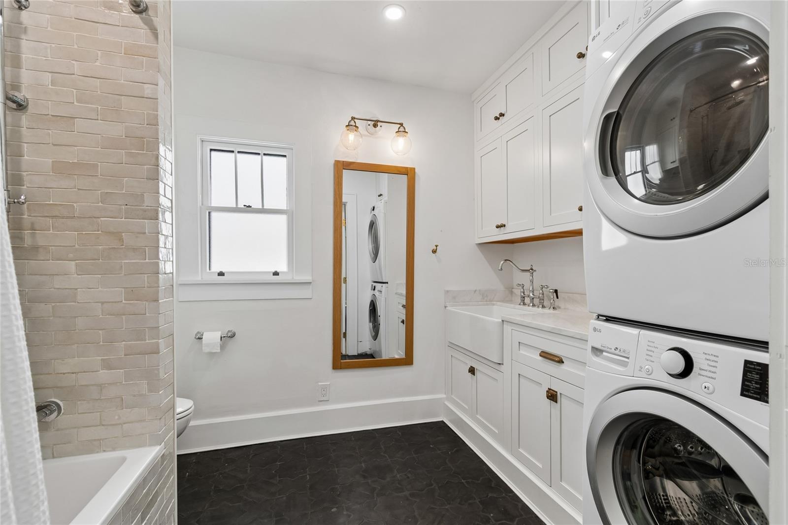 1126 16TH Ave ST PETERSBURG, FL 33704