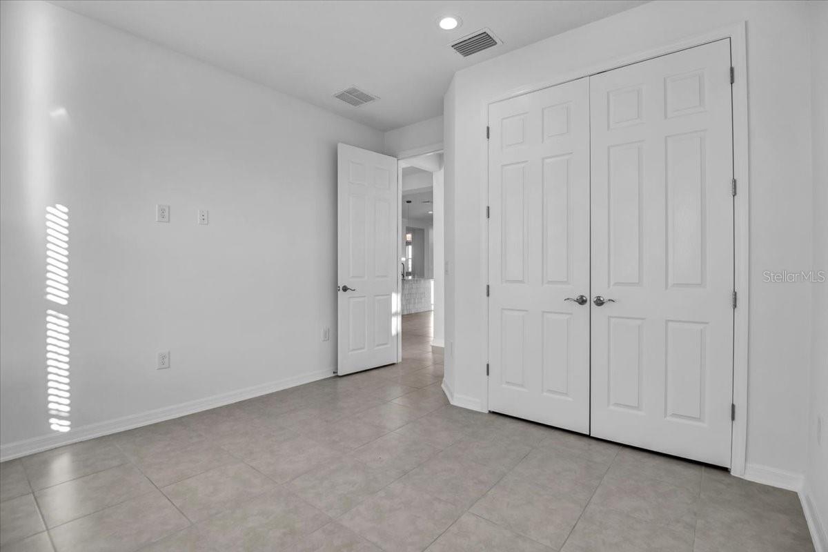 17703 SAVORY MIST Cir BRADENTON, FL 34211