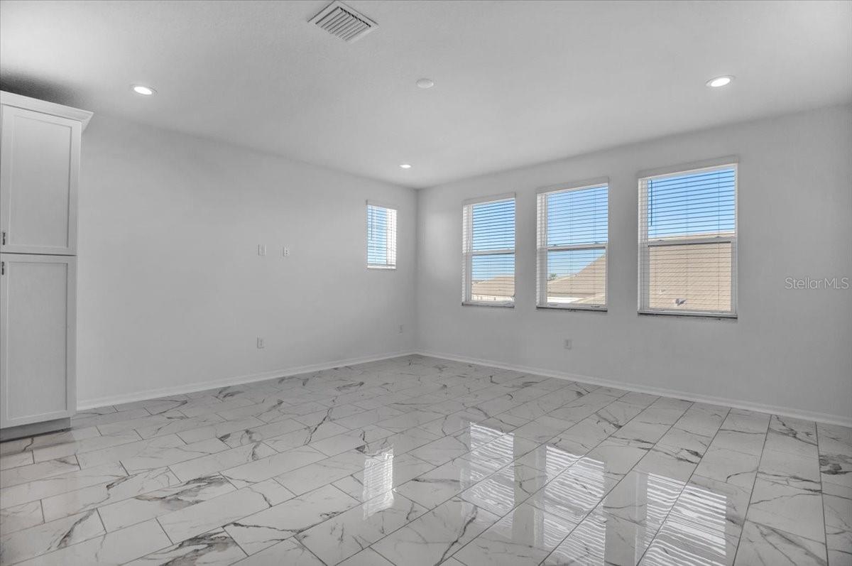 17703 SAVORY MIST Cir BRADENTON, FL 34211