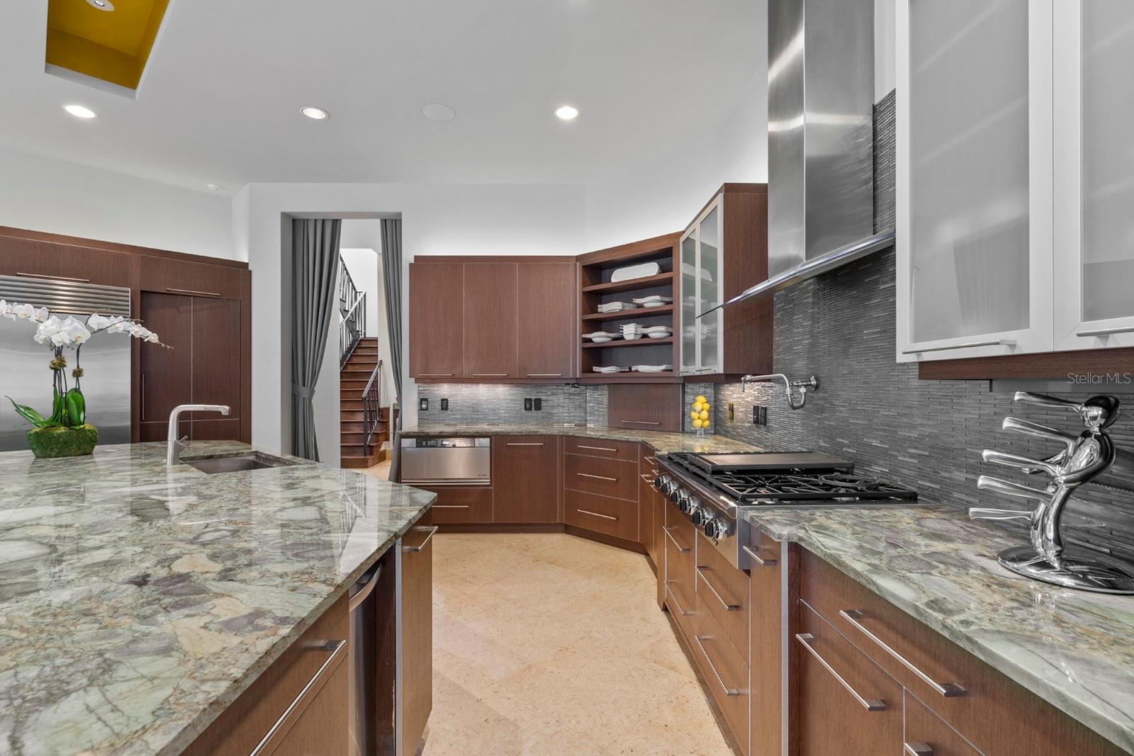 6137 GROSVENOR Shr Dr WINDERMERE, FL 34786