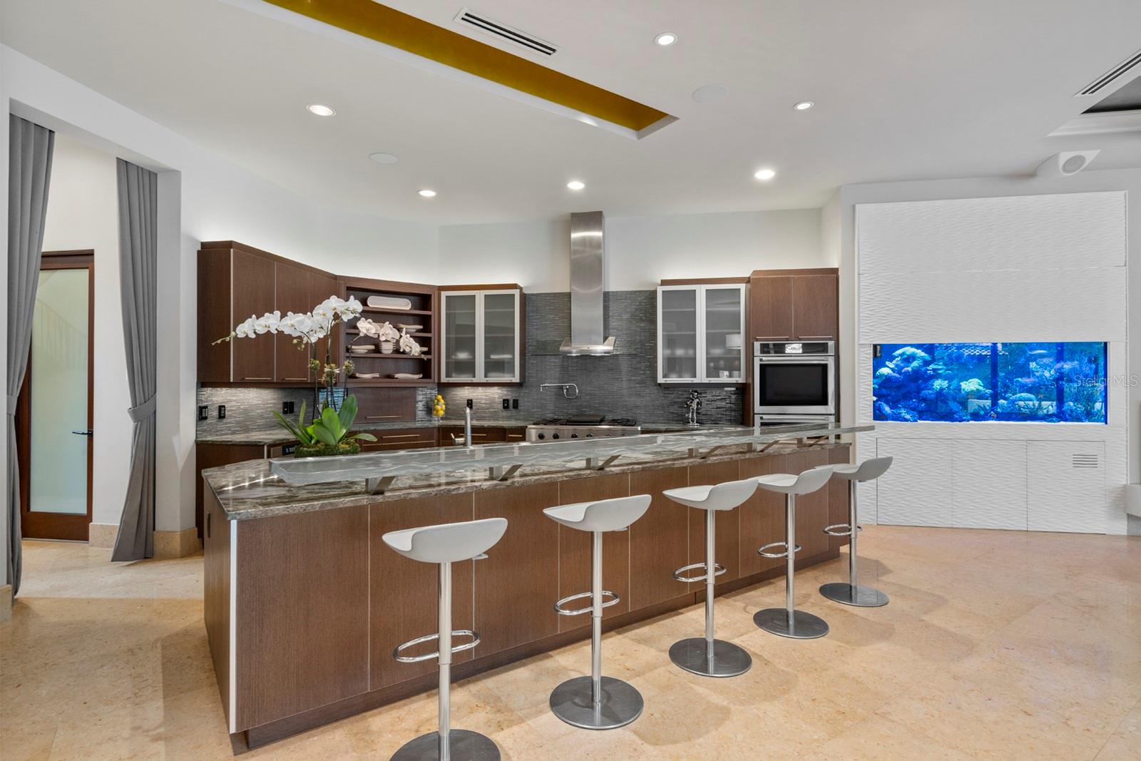 6137 GROSVENOR Shr Dr WINDERMERE, FL 34786