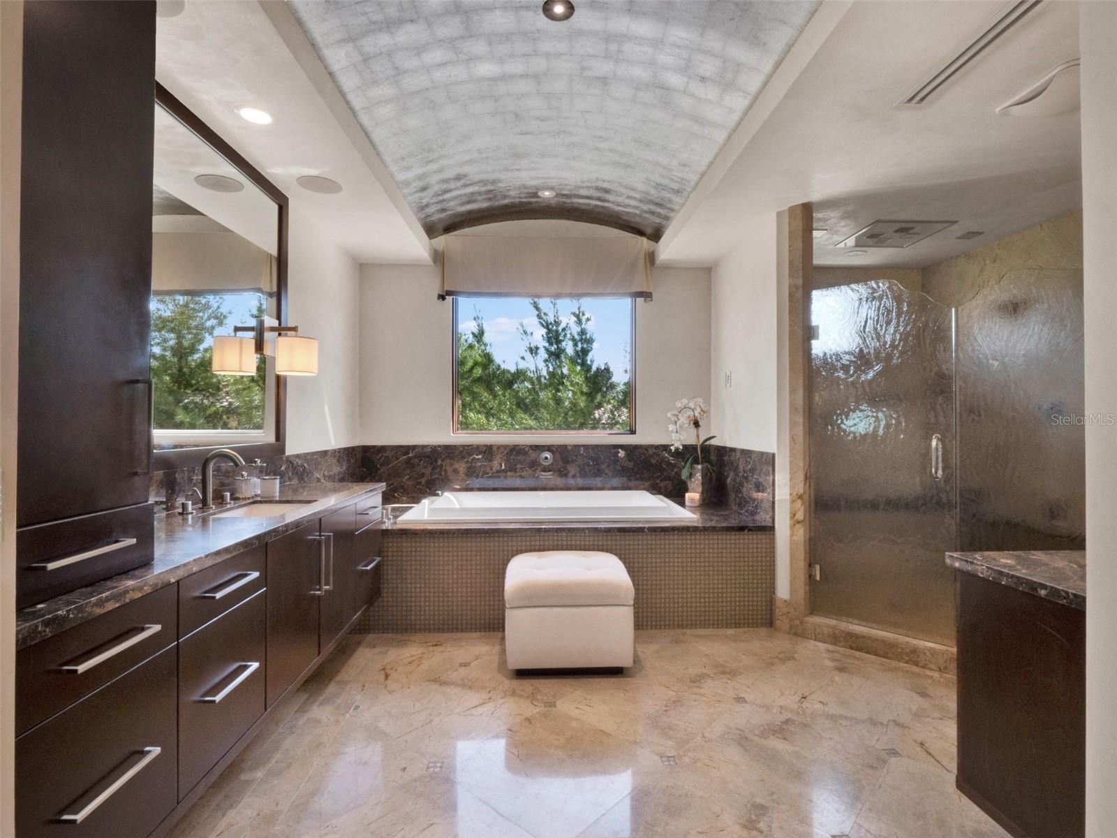 6137 GROSVENOR Shr Dr WINDERMERE, FL 34786