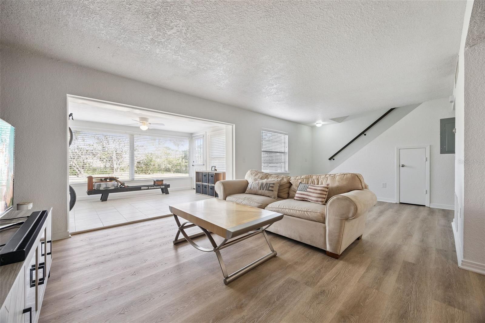 136 TERIWOOD Ct FERN PARK, FL 32730