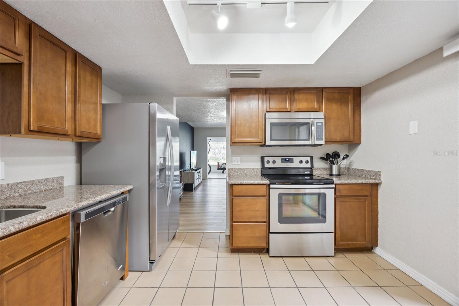 136 TERIWOOD Ct FERN PARK, FL 32730