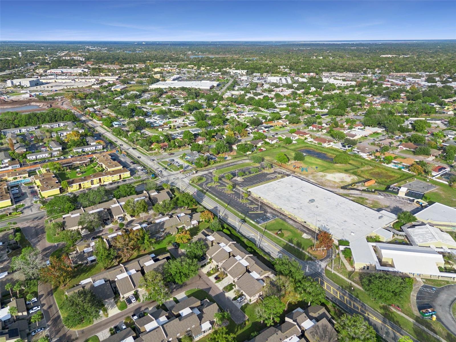 136 TERIWOOD Ct FERN PARK, FL 32730