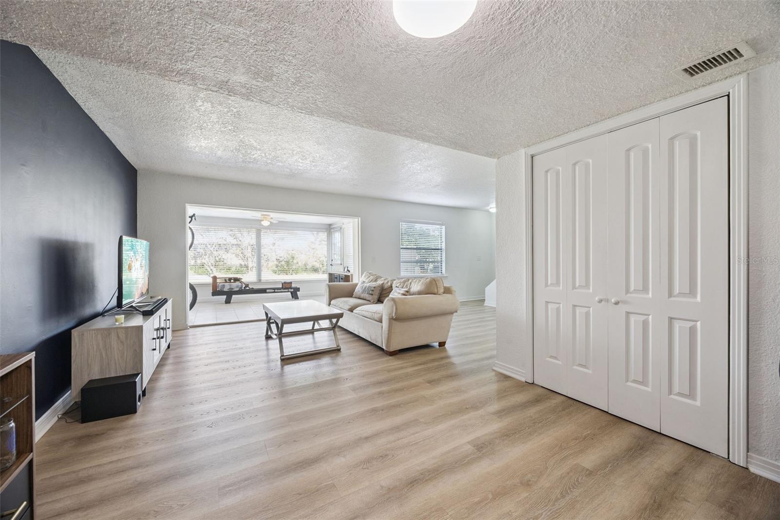 136 TERIWOOD Ct FERN PARK, FL 32730