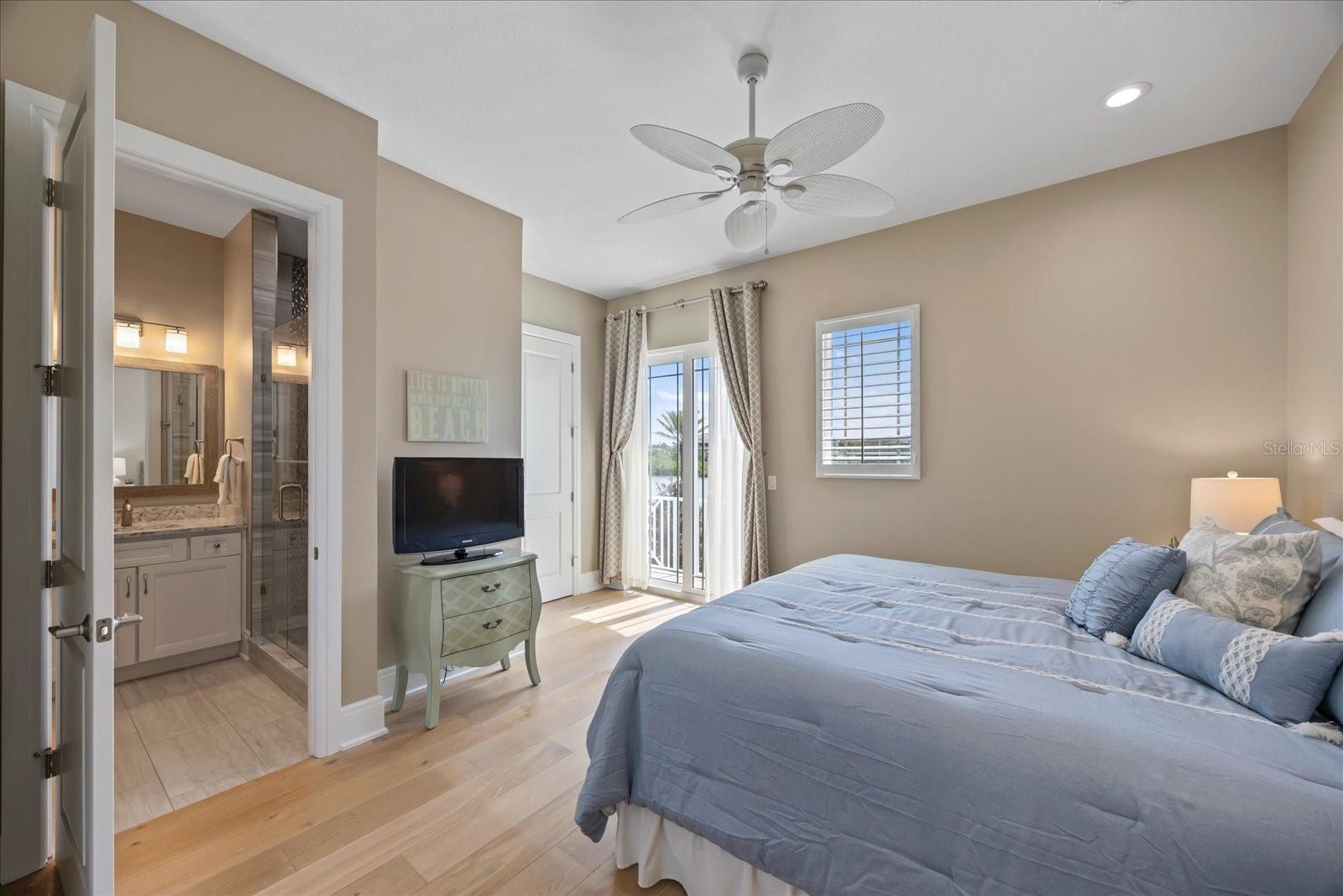 2 GULF Blvd INDIAN ROCKS BEACH, FL 33785