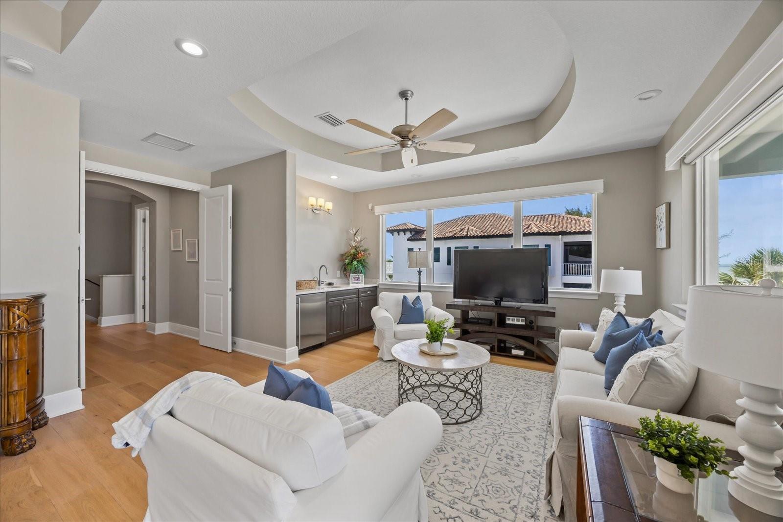 2 GULF Blvd INDIAN ROCKS BEACH, FL 33785