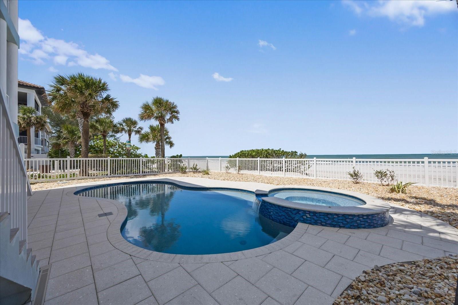 2 GULF Blvd INDIAN ROCKS BEACH, FL 33785