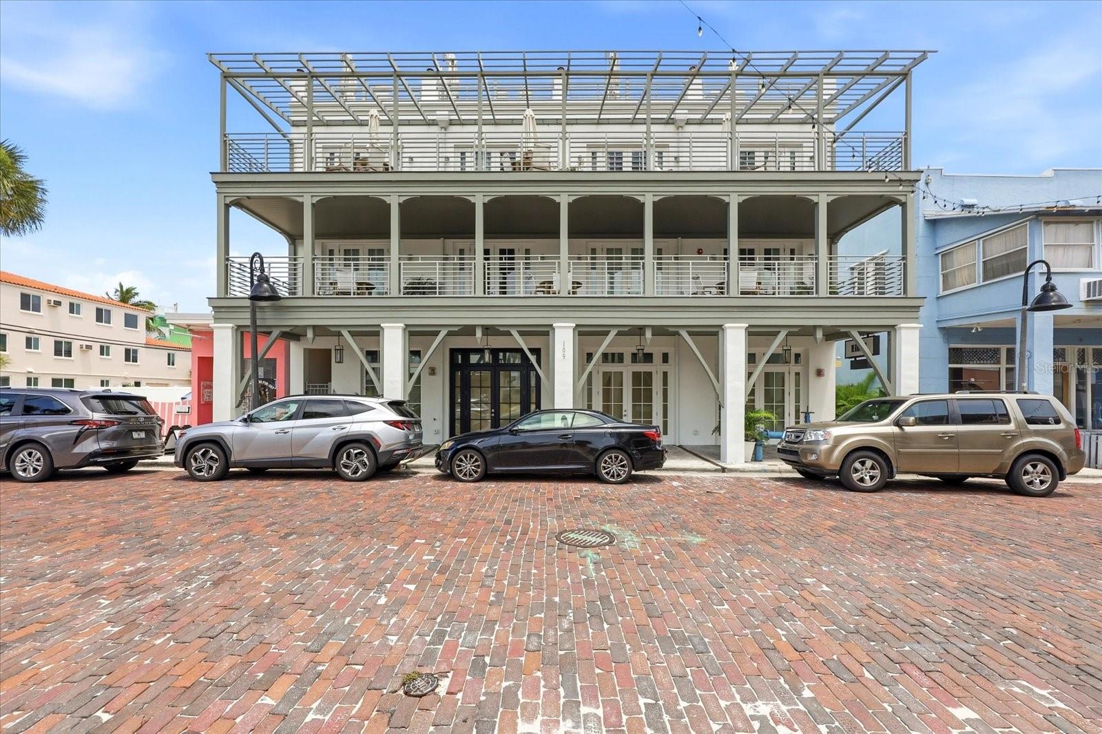113 3RD Ave ST PETE BEACH, FL 33706