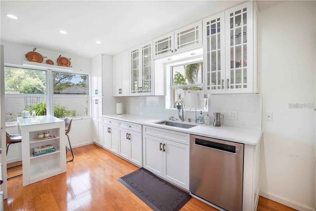 2200 2ND St ST PETERSBURG, FL 33704