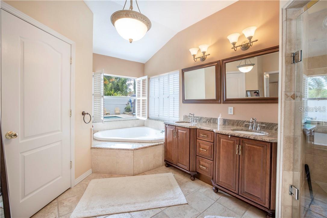 2200 2ND St ST PETERSBURG, FL 33704